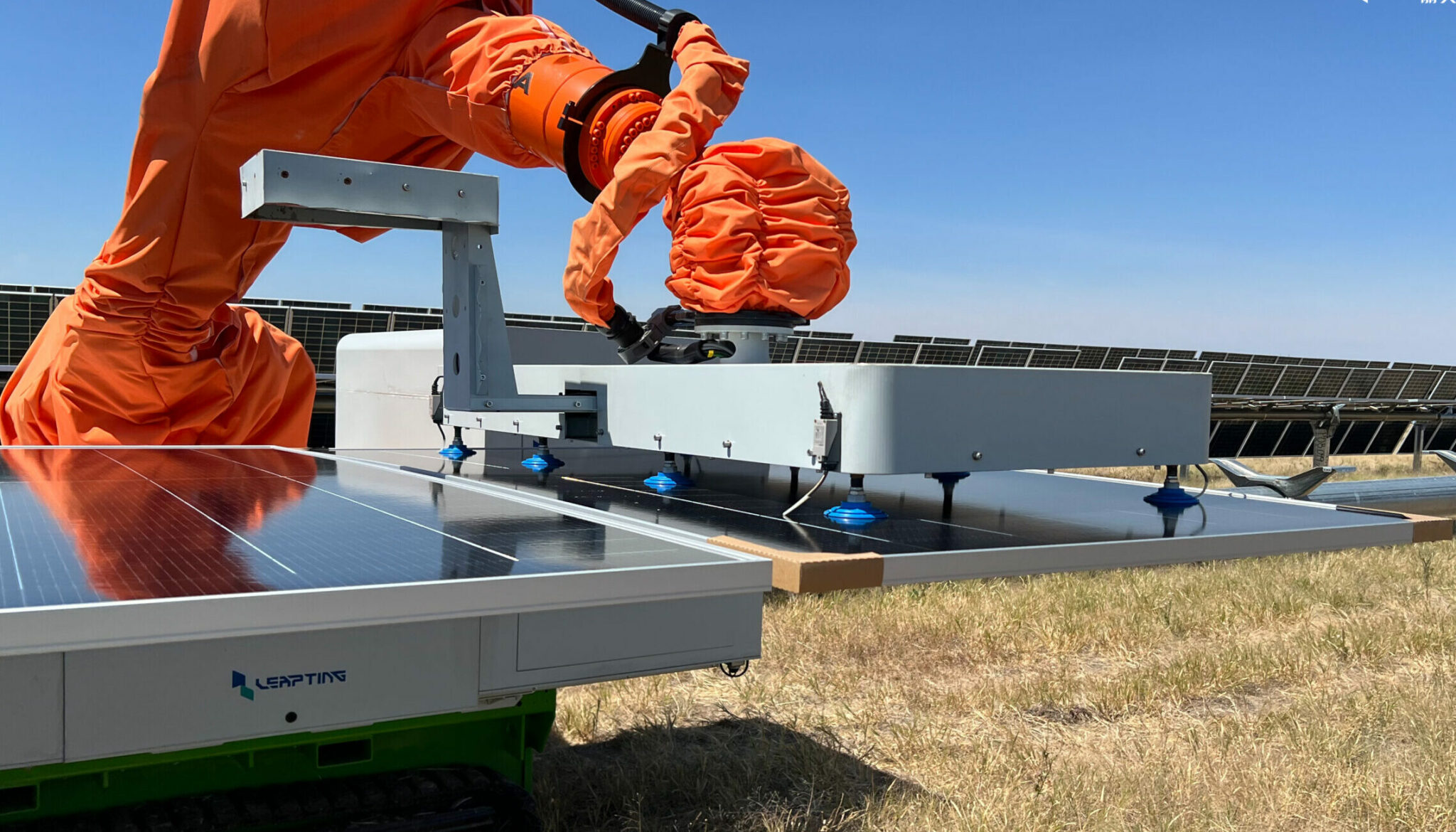 Module Mounting Robots Mounting install at Culcairn solar farm picks up pace using Leapting ...