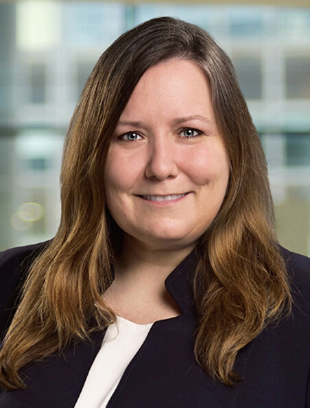 Britta Wi&Atilde;Ÿmann, Partnerin bei Watson, Farley, Williams